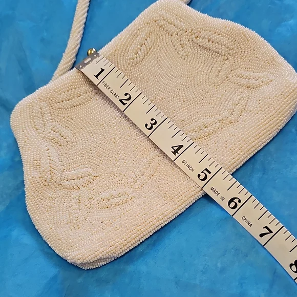 Elegant Cream Beaded Clutch - Picture 16 of 16